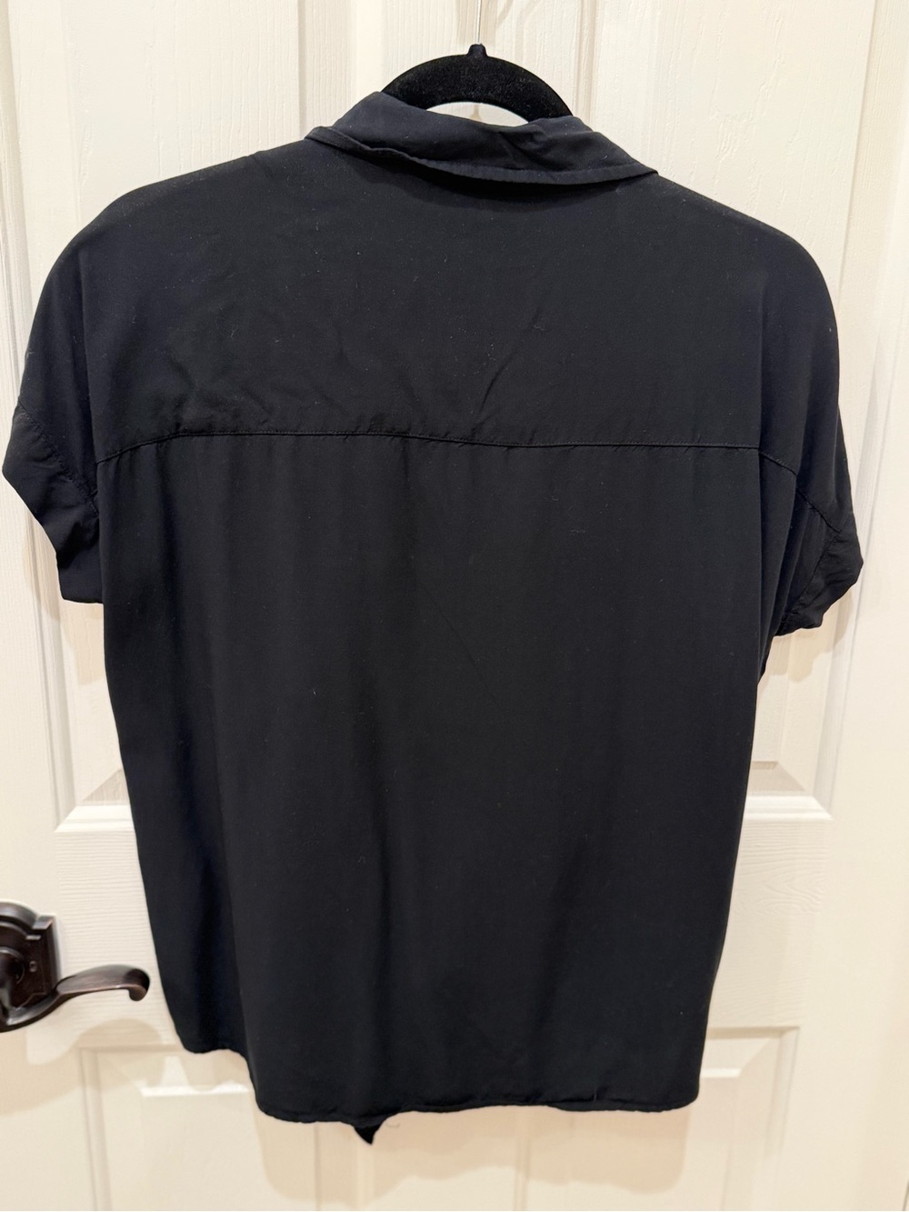 Black Womens Short-Sleeve Button Shirt with Front Tie - Picture 4 of 4